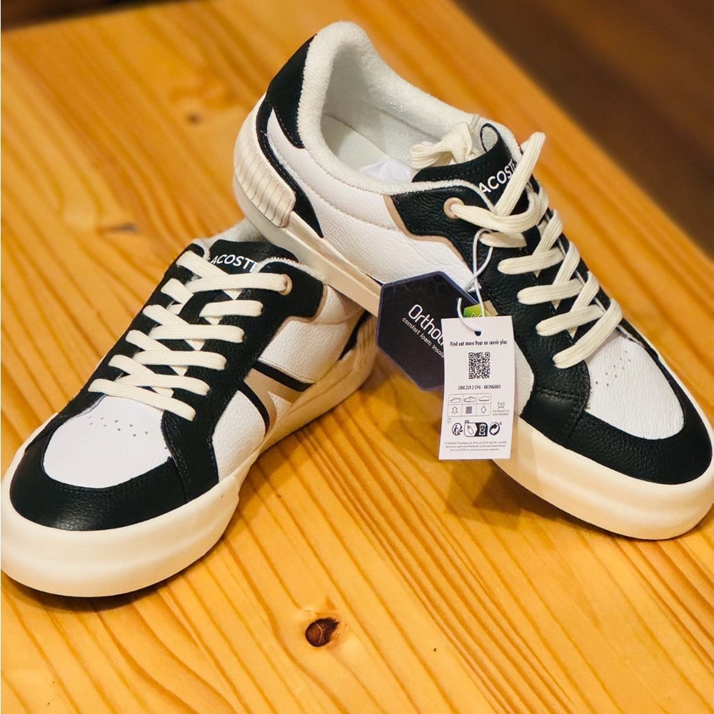 Lacoste Men's Black and White Sneakers - Picture 3 of 6